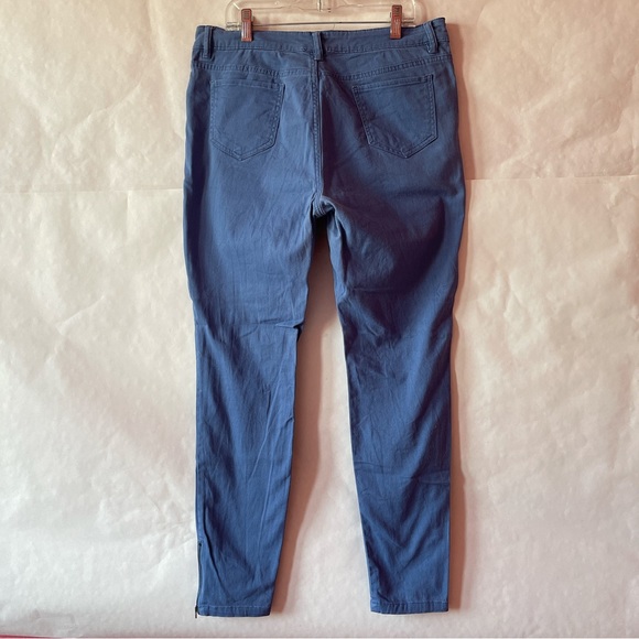 French Blue Legging Pants 🤍🌾 - Picture 5 of 8